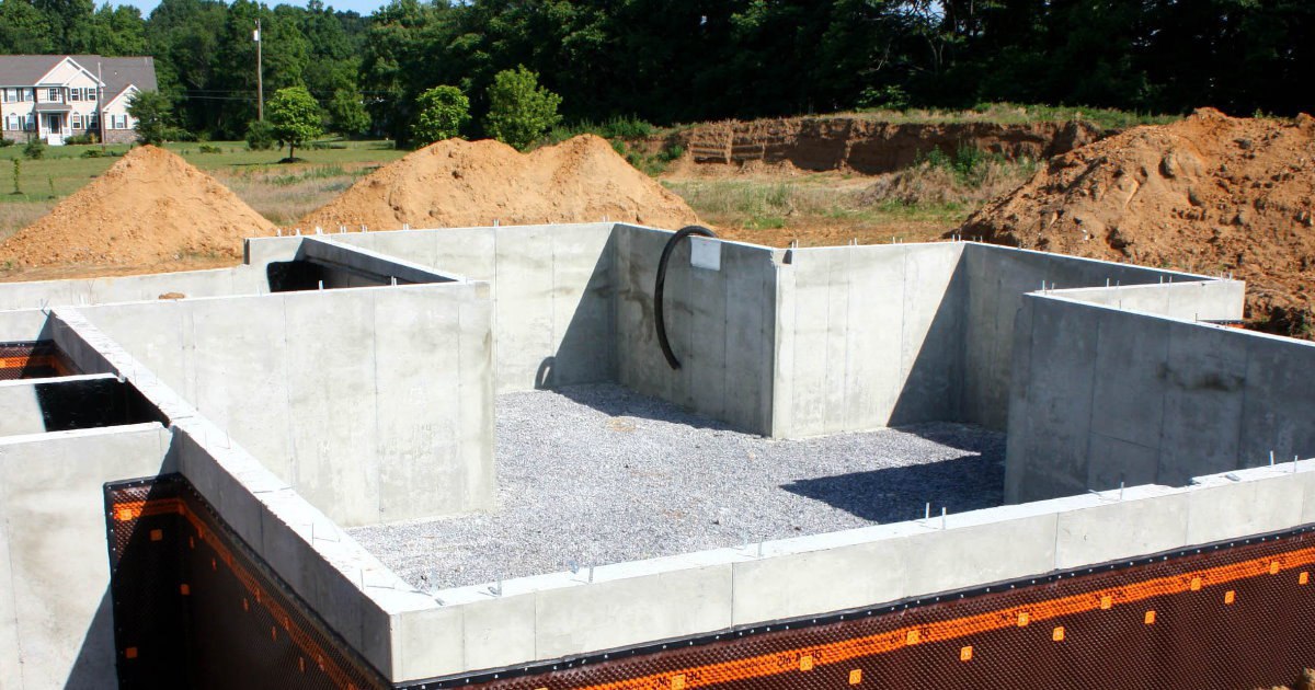 Заказать фундамент с подвалом Азов. Заказать под ключ цена от 3568 руб/м3